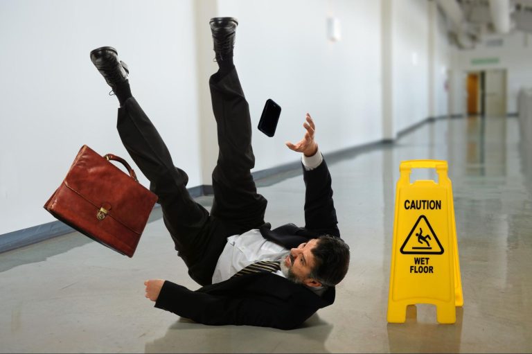 How To Perpatrate A Slip And Fall Scam?