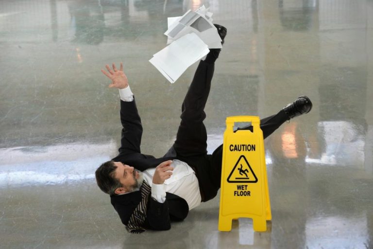 How To Photograph An Slip And Fall Accident Scene?